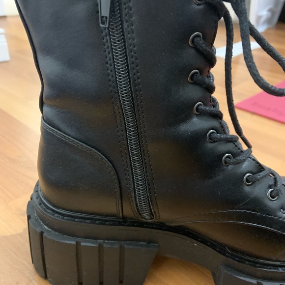 Madden Girl Boots - Picture 4 of 9